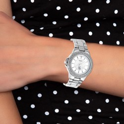 Elegante relógio Maud BR01