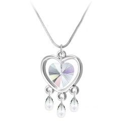 BR01 heart necklace adorned...